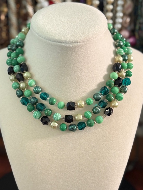 Jewelry - Mixed Bead Glass Pearl and Acrylic Necklace